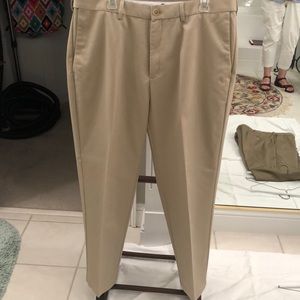Haggar men’s khakis 38 30 excellent condition